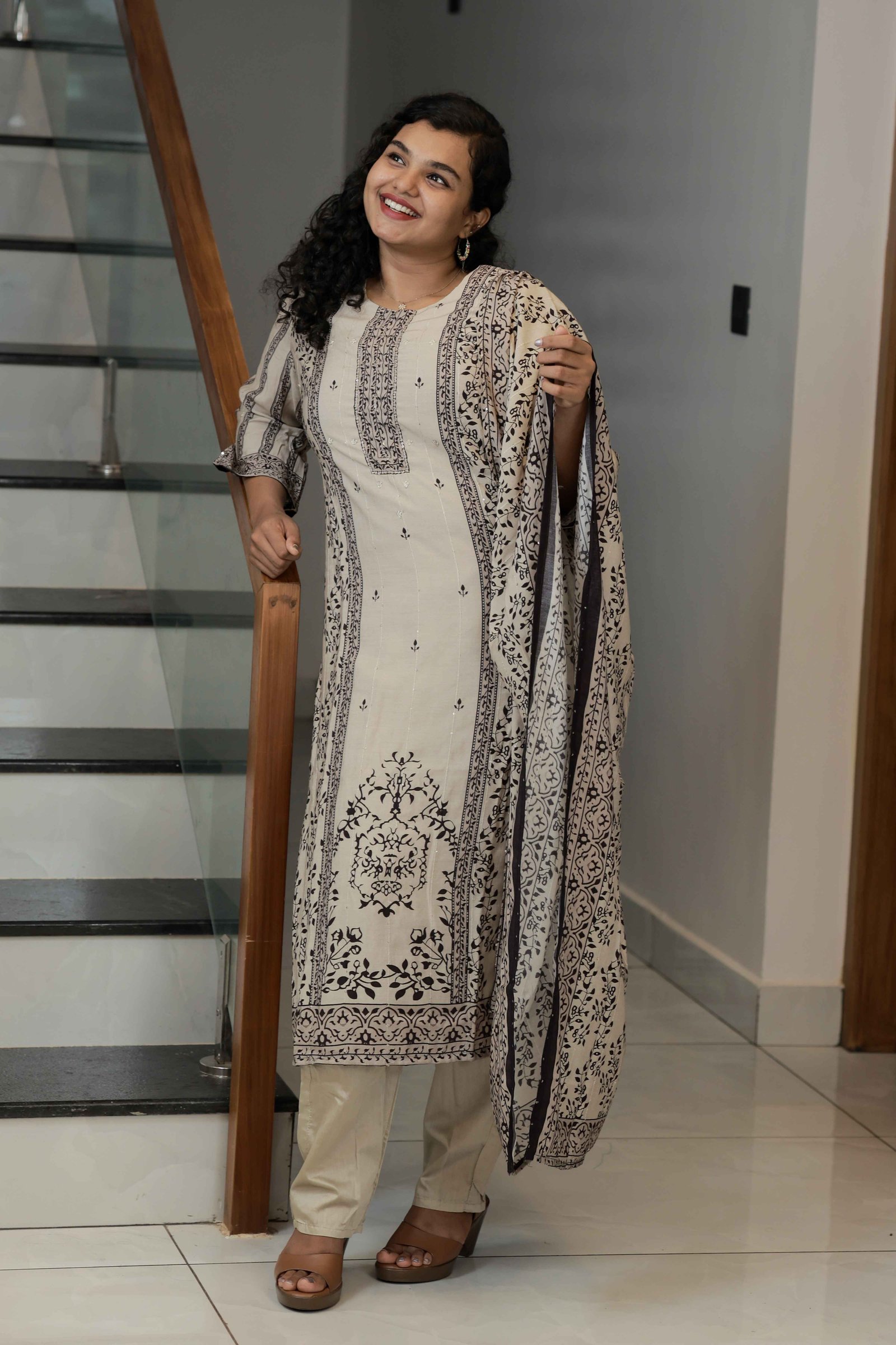 LA00097 -Three Piece Set Fabric- Viscose Muslin Digital  Print Color - Ash (M, L, XL, XXL)